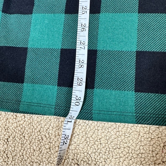 Quacker Factory Green & Black Plaid Top with Cardinal Design Sz 1X NWT - Picture 6 of 6